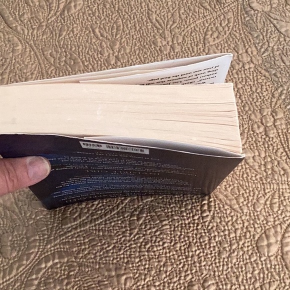 📚THE NIGHT SHE DISAPPEARED. - Picture 4 of 7